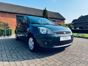 Ford Fiesta 1.4 Benzine * Airco * Trekhaak * 5 Deurs *