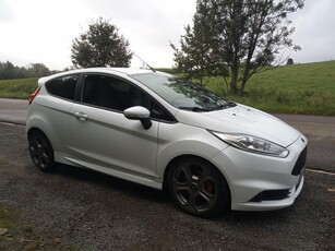 Ford fiesta ST 2