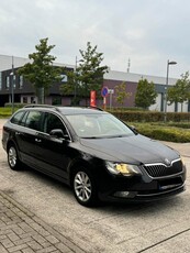 SKODA SUPERB 1.8 BENZINE TE KOOP