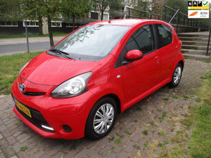 Toyota Aygo 1.0 VVT-i Comfort/AIRCO//NAVIGATIE//NIEUW MODEL MET LED