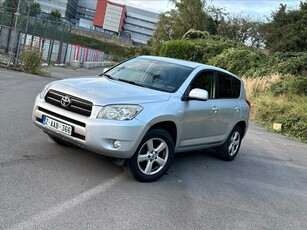 Toyota RAV4 Shadow 4X4 2.0 essence. TB état. CUIR/AIRCO.