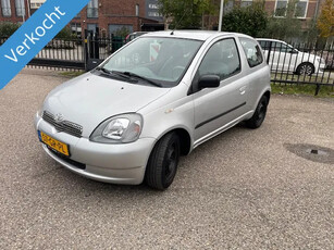 Toyota Yaris 1.3-16V VVT-i Sol! Apk t/m 08-2025! Rijd perfect!