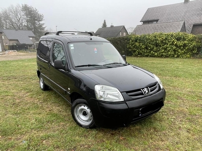 Peugeot partner 1.6 HDI lichte vracht gekeurd 2400€!!