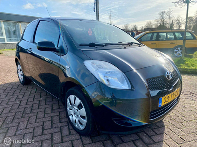 Toyota Yaris 1.0 VVTi Sol