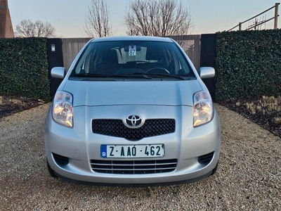 Toyota yaris 1.3 vvti 2007 / 64kw / airco / parfait état!!