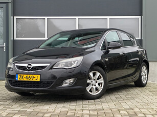 Opel Astra 1.6 Turbo GT Leder Xenon Clima Stoel- en Stuurverwarming