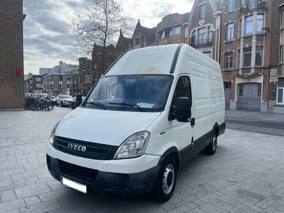 Iveco Daily 35S18 3.0 HPI 177HP EURO4 Airco