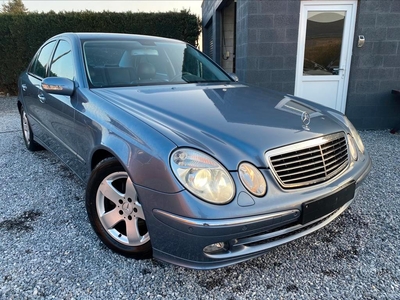 Mercedes E220CDI avant-garde /boîte auto/GPS