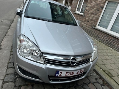 Opel Astra 1.6 2008 automatic