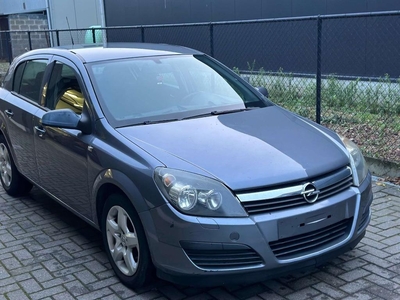 Opel Astra 1.7 DTH CDTi prix marchand 261,000KLM