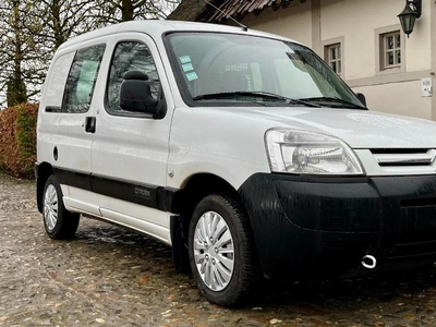 Berlingo * 1J GARANTIE * 85000KM * BTW WAGEN * €178/maand