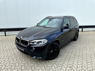 BMW X5 3.0D | M-PAKKET | PANO | LICHTE VRACHT | BTW-WAGEN