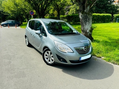 Opel Meriva essence