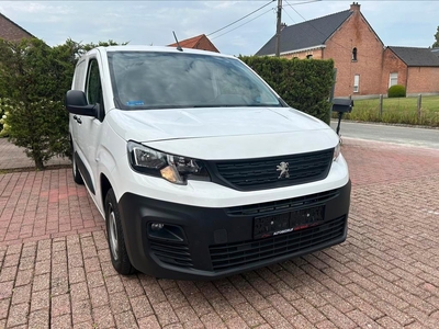 Peugeot partner 1.5HDI 2020 euro6 3plaats slechts 100d km