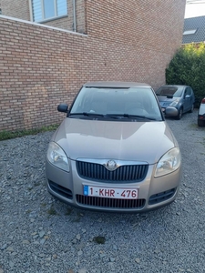 Skoda fabia 1.2i essence tel 0484.05.05.01