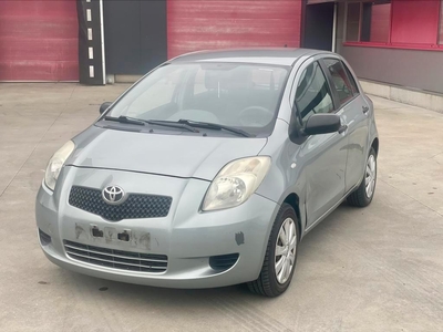 Toyota yaris 1.3 benzine euro4