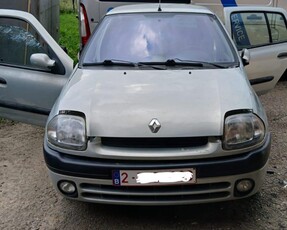 Clio 2 1.4 essence