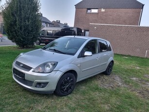 Fiesta 1.4tdci airco camera navi gekeurd vv