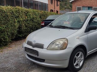 Toyota Yaris 1.0 essence, an.2000, 141000km.