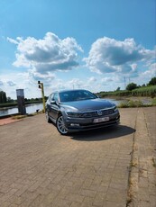 VW Passat 2.0 TDI Scr automaat R-Line