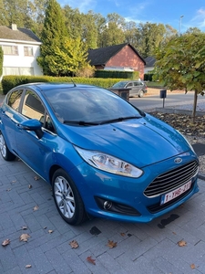 Ford Fiesta 2016 FULL OPTION !!! VOL !!!