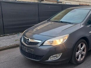 Opel astra 1.7cdti 2011