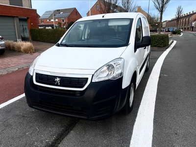 Peugeot Partner lichte vracht 3 zitplaatsen