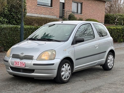 Toyota Yaris 1.2ESSENCE PRÊTE A IMMATRICULER