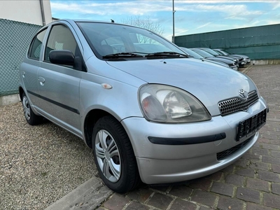 Toyota yaris 1.3i 2002 140000km 5drs! Keuring + Garantie!