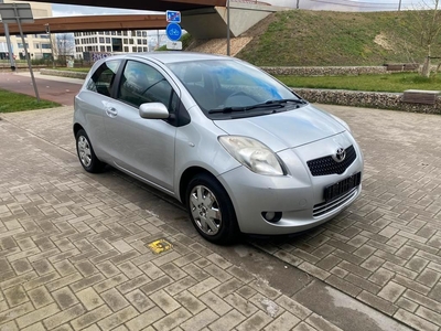 Toyota yaris 2008 1,3 benzine 75 000 km