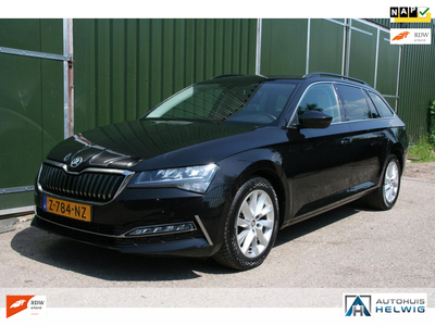 Skoda Superb Combi 1.4 TSI iV Business Edition Plus PHEV, NAVIGATIE, AIRCO, CAMERA