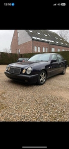 Mercedes E 240 benziene 268000 km bj 1998 super proper