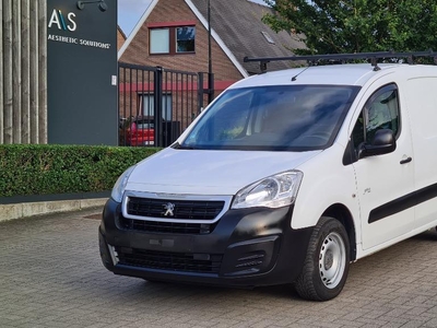 Peugeot Partner 1.6I Benzine 72Kw Euro 6b Bouwjaar 2017, 151