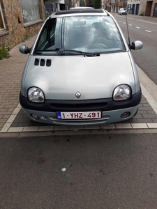 Renault twingo 2002 211.000km avec immatriculation