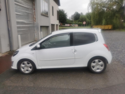 RENAULT TWINGO RIPCURL 1.2E 08/2010 / 124000km 3999Euros