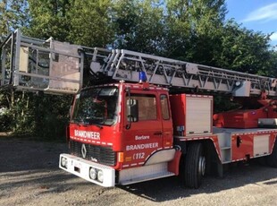 Brandweer ladderwagen Renault GF231 RIFFAUD