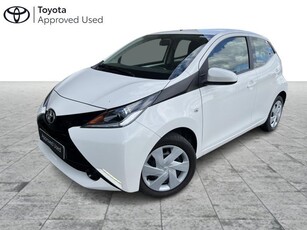 Toyota Aygo x-play + Camera