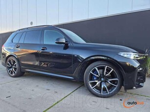 BMW X7 3.0 dAS xDrive40*M-PACKAGE*M-SPORTSEATS*7SEATS*