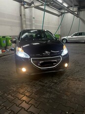 Peugeot 208 1.2 benzine 2014