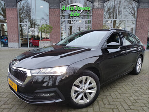 Škoda Octavia Combi 1.0 TSI Business Edition Afn.trekhaak - Adaptieve Cr.control - 17Inch LMV - Stuurwielverwarming