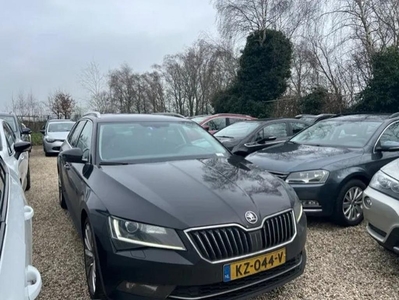 Skoda Superb Combi 1.6 TDI Style Business