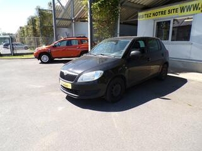 Skoda FABIA Skoda Fabia 1.2i 60cv noir 01/15 1?re main Airco Radio CD