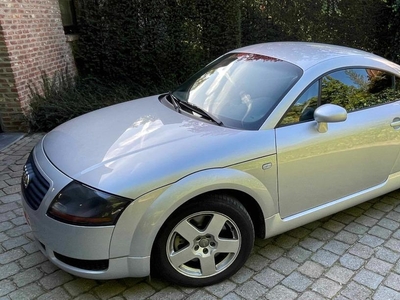 Audi TT Coupé model 2000