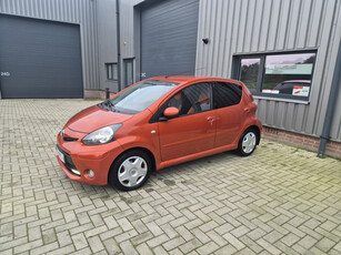 Toyota Aygo 1.0 VVT-i Dynamic Orange TOP OCCASION 1e EIGENAAR DEALER ONDERHOUDEN