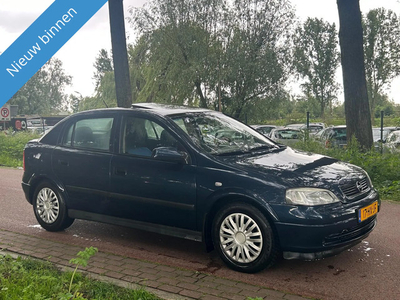 Opel Astra ASTRA 1.6i AUTOMAAT ! SCHUIFDAK ! AIRCO ! 5 DEURS ! KOOPJE !