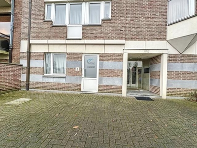 Commercieel gelijkvloers 38 m²