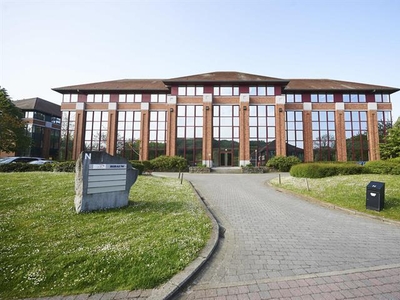 NICE OFFICES TO LET AS FROM 360 m² UP TO 1.090 m²