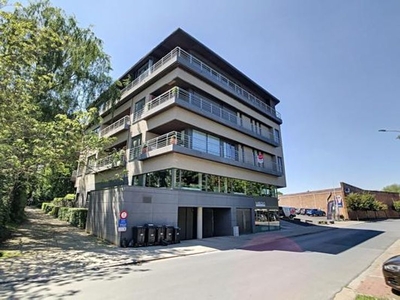 Prachtig appartement met 2 kamers, garage en terras!