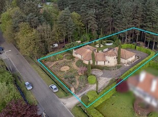 Provençaalse villa met 3 slaapkamers op ruim perceel van ca