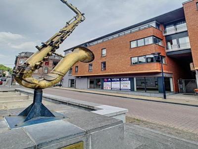 Handelspand van 155m² in het stadscentrum van Dinant.